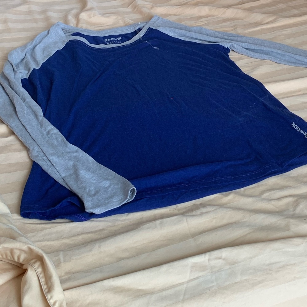 Reebok T-shirt